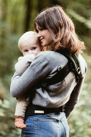 Beauden The Label deep green baby carrier back view Beauden the Label